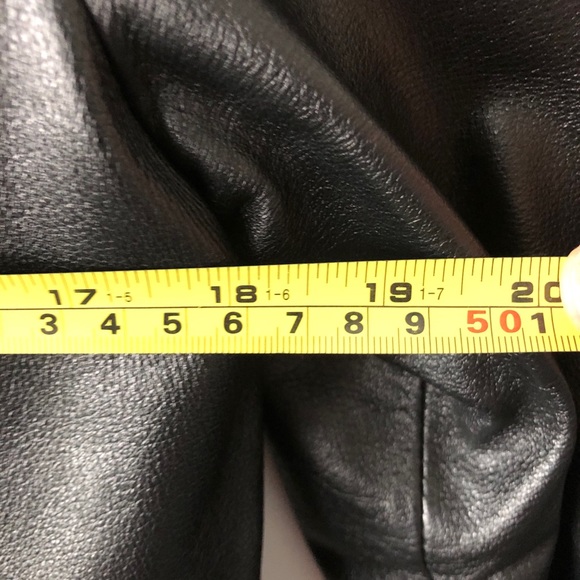 Danier Genuine Leather Doublebreast Button 6-8 Blk - Picture 3 of 7